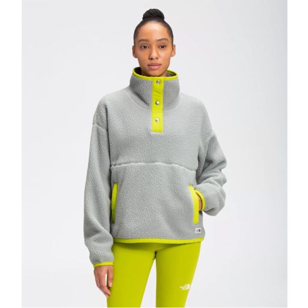 The North Face Fleece Pull Over